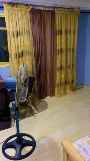 Service apartment